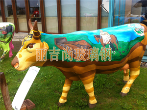 图案牛动物玻璃钢雕塑