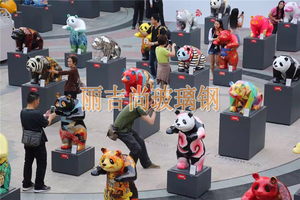 卡通熊猫动物玻璃钢雕塑